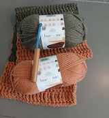 Crochet Cowl With Kit thumbnail