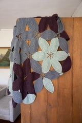 Circle Of Leaves Afghan (Crochet) thumbnail
