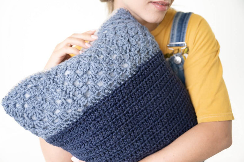 Lumbar Pillow (Crochet)