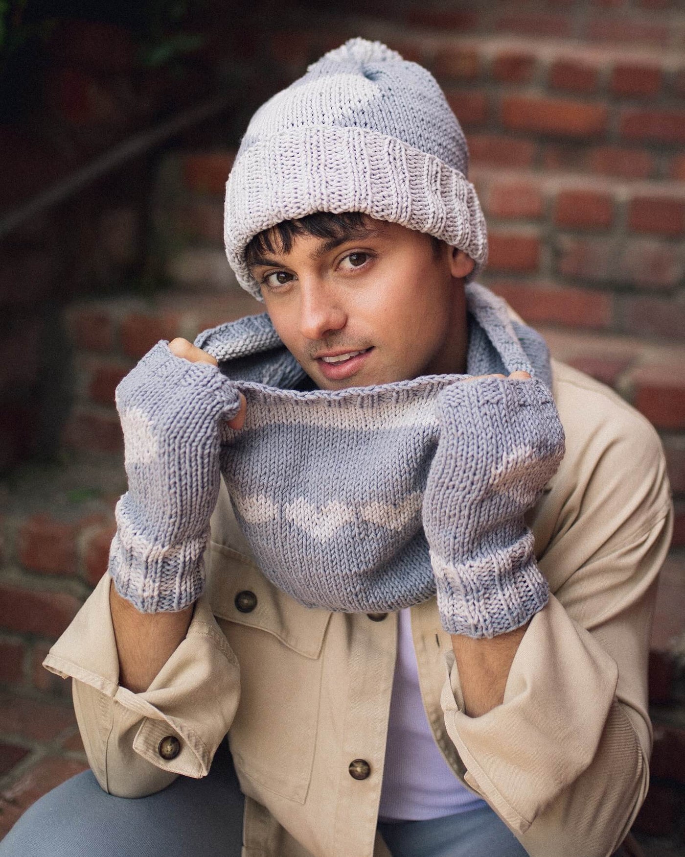 Hat, Glove and Cowl Set (Knit) – Lion Brand Yarn display picture 3