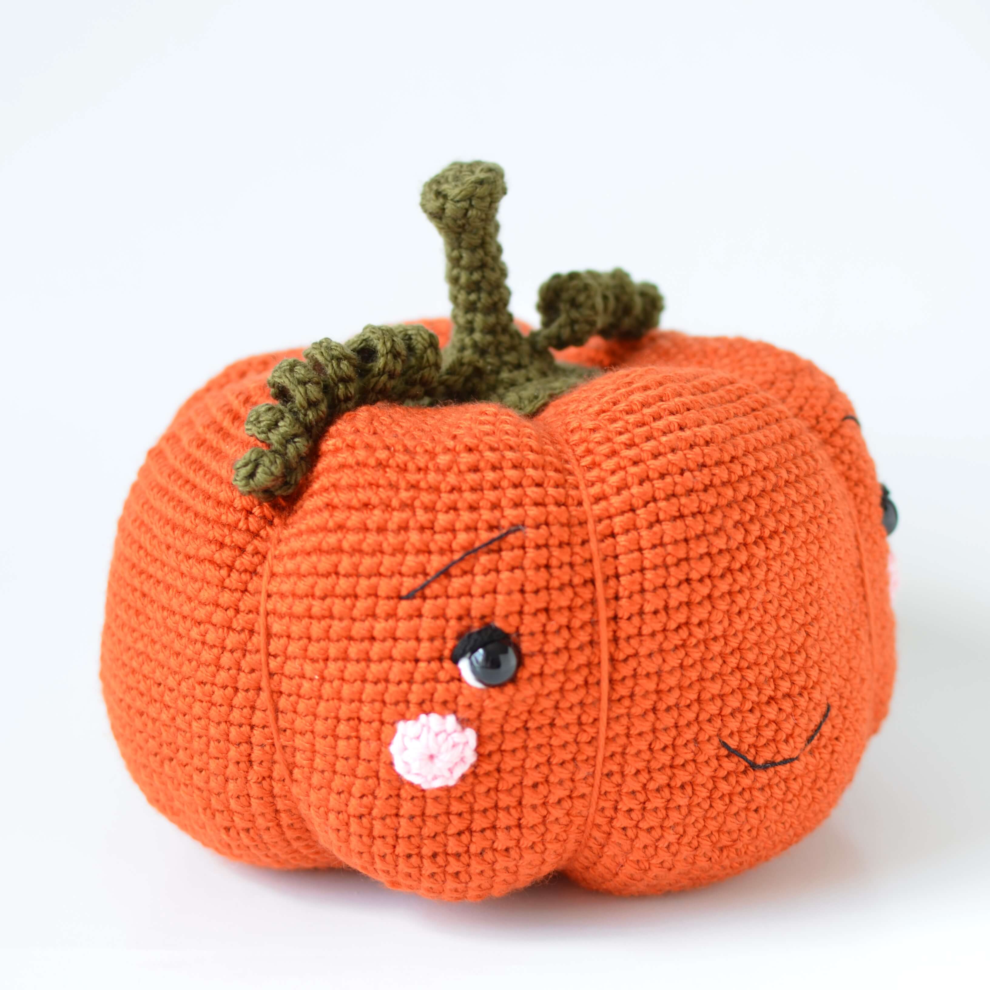 Kleo the Pumpkin (Crochet) – Lion Brand Yarn