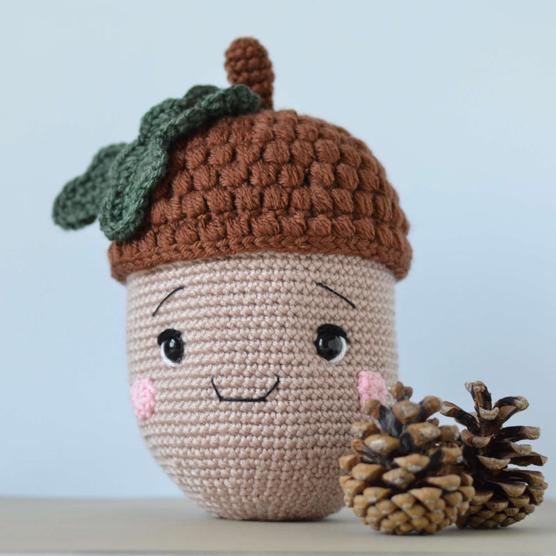 Andy the Acorn (Crochet) – Lion Brand Yarn