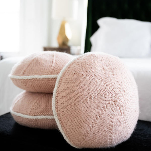 Macaron Pillows (Knit) – Lion Brand Yarn