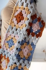 Granny Wrap (Crochet) thumbnail