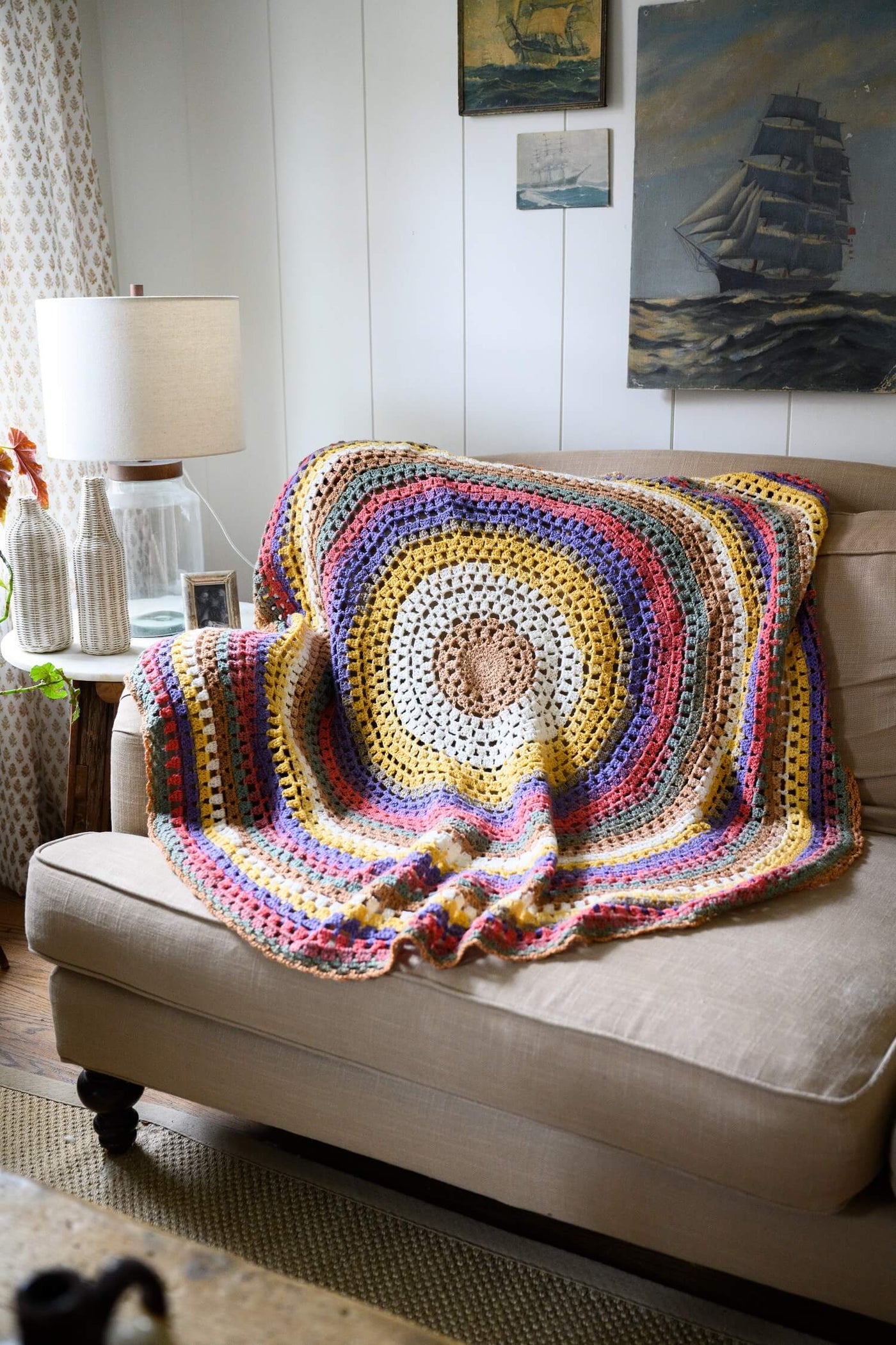 DREAMCATCHER ブランケット Dreamcatcher Afghan (Crochet) – Lion Brand Yarn