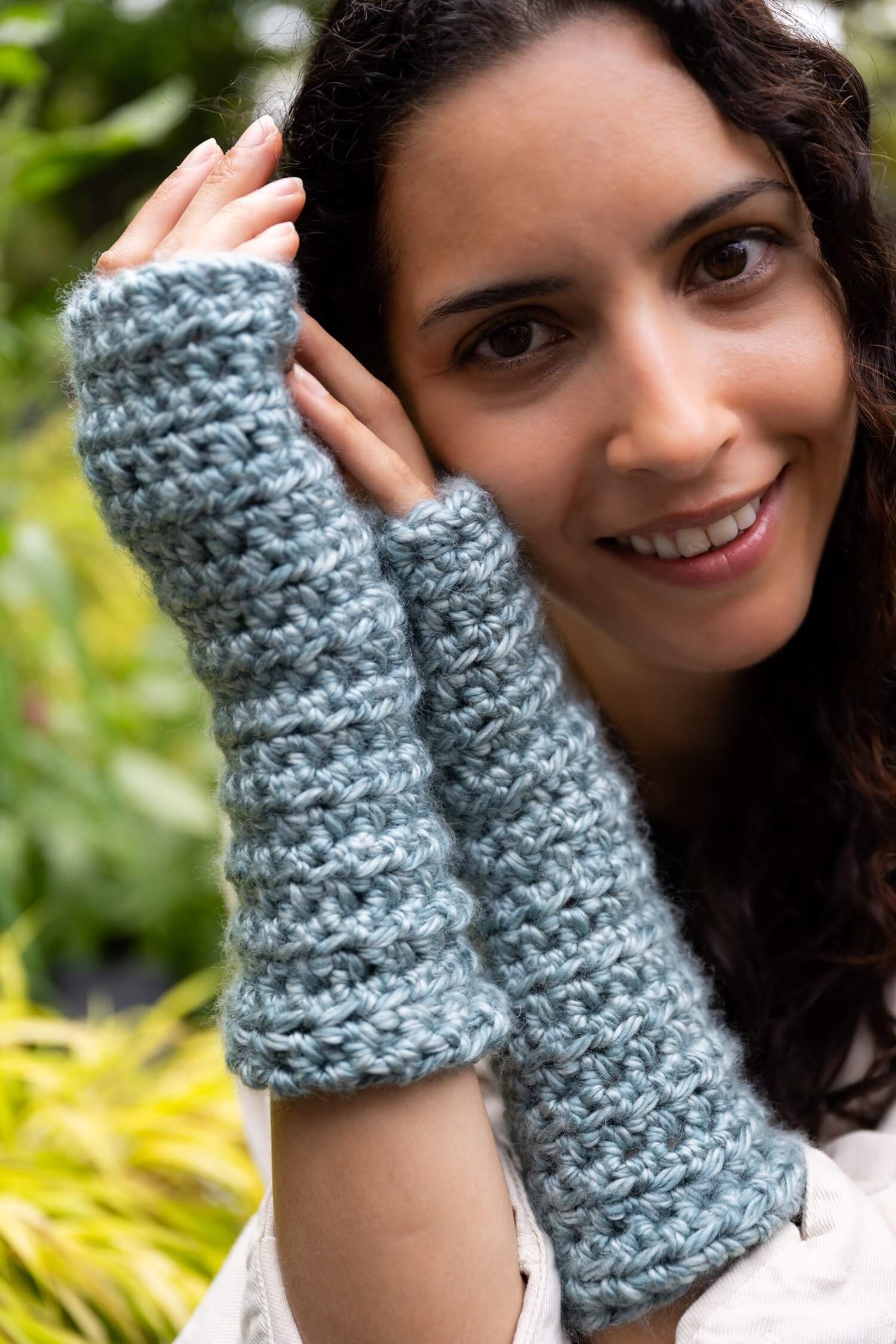 Wristers (Crochet) – Lion Brand Yarn