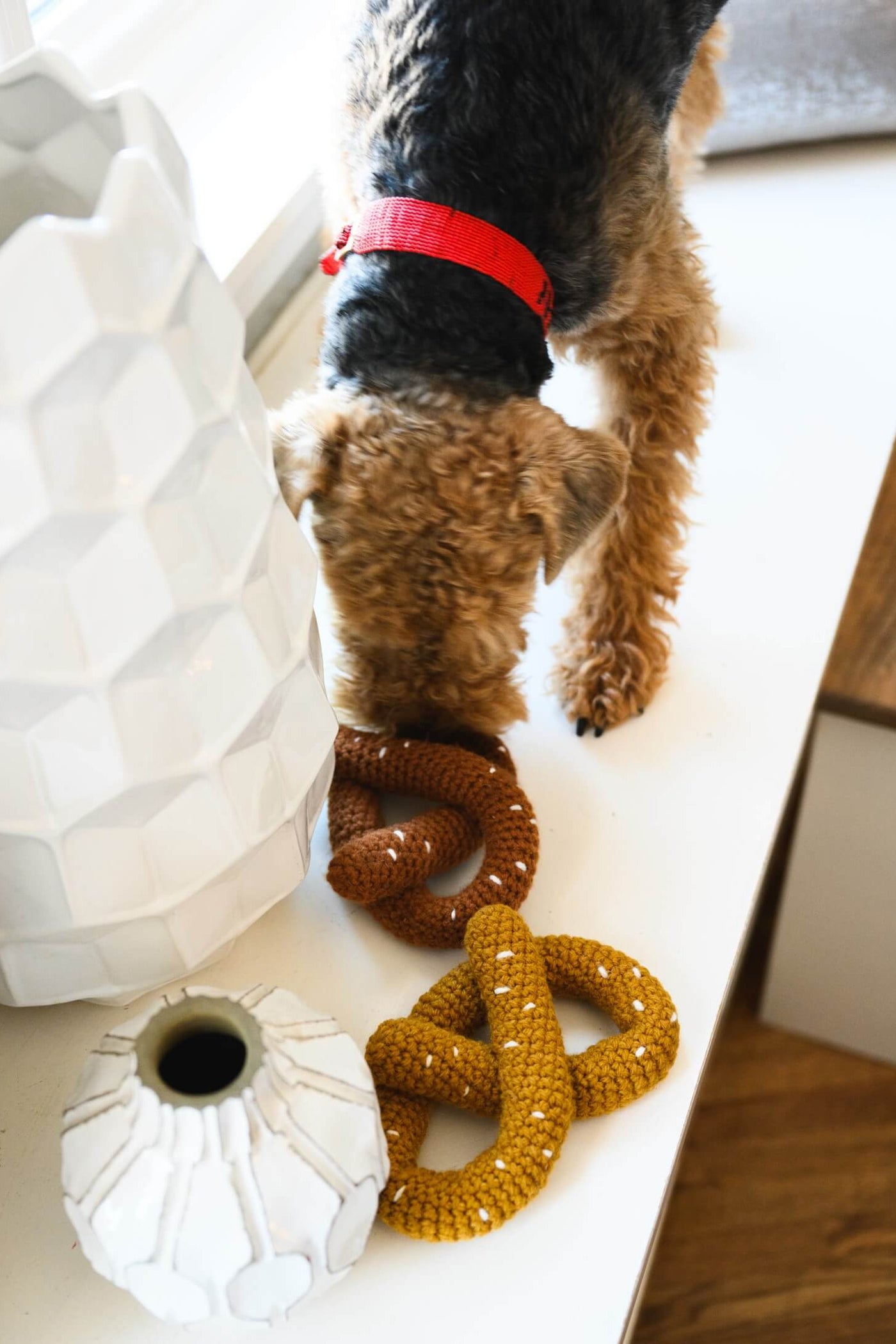 Pretzel Pet Toy (Crochet) – Lion Brand Yarn