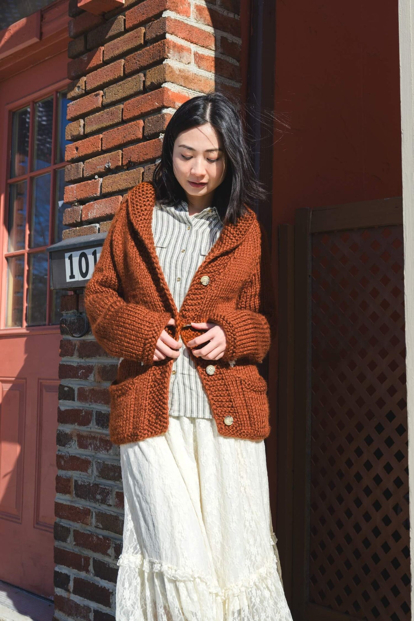 Lucky Horseshoe Shawl Collar Cardigan (Knit) – Lion Brand Yarn