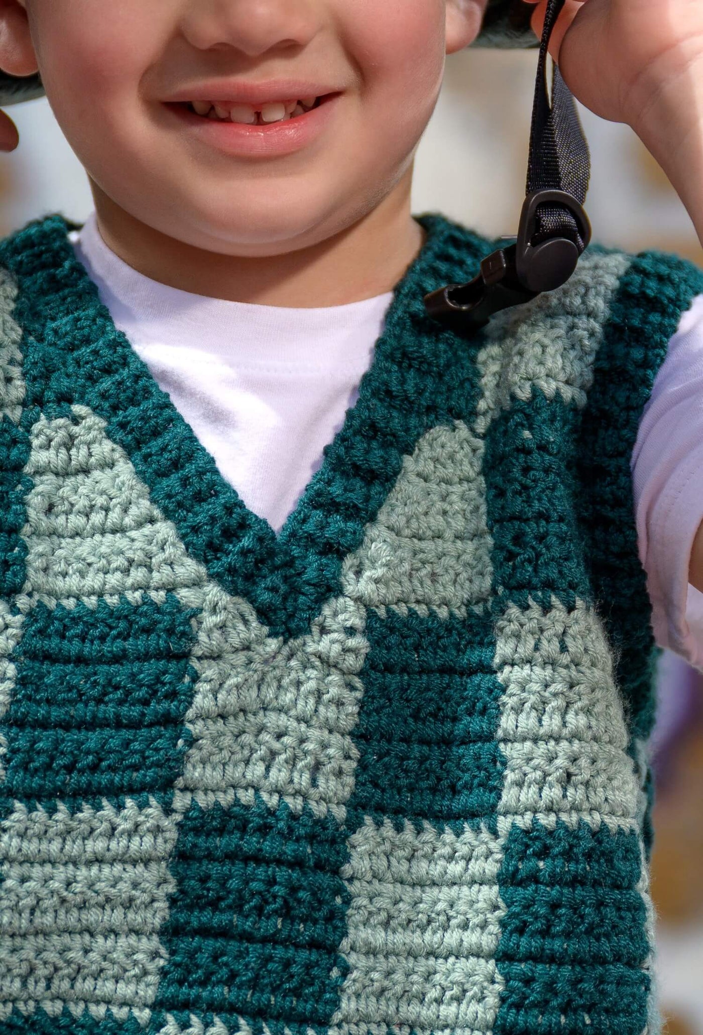 Checkmate Vest (Crochet) – Lion Brand Yarn