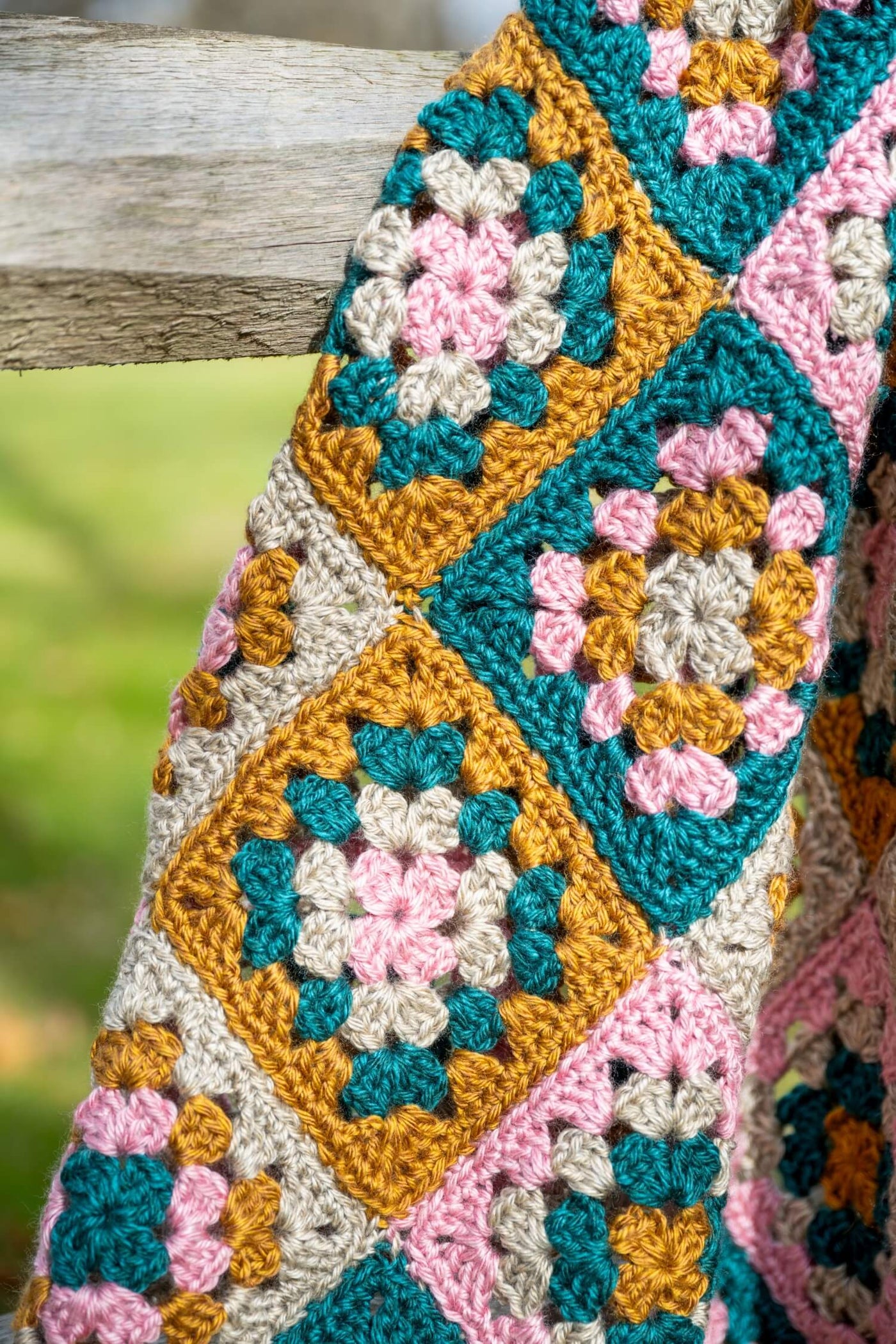Crochet Kit - Calm Colors Granny Afghan – Lion Brand Yarn