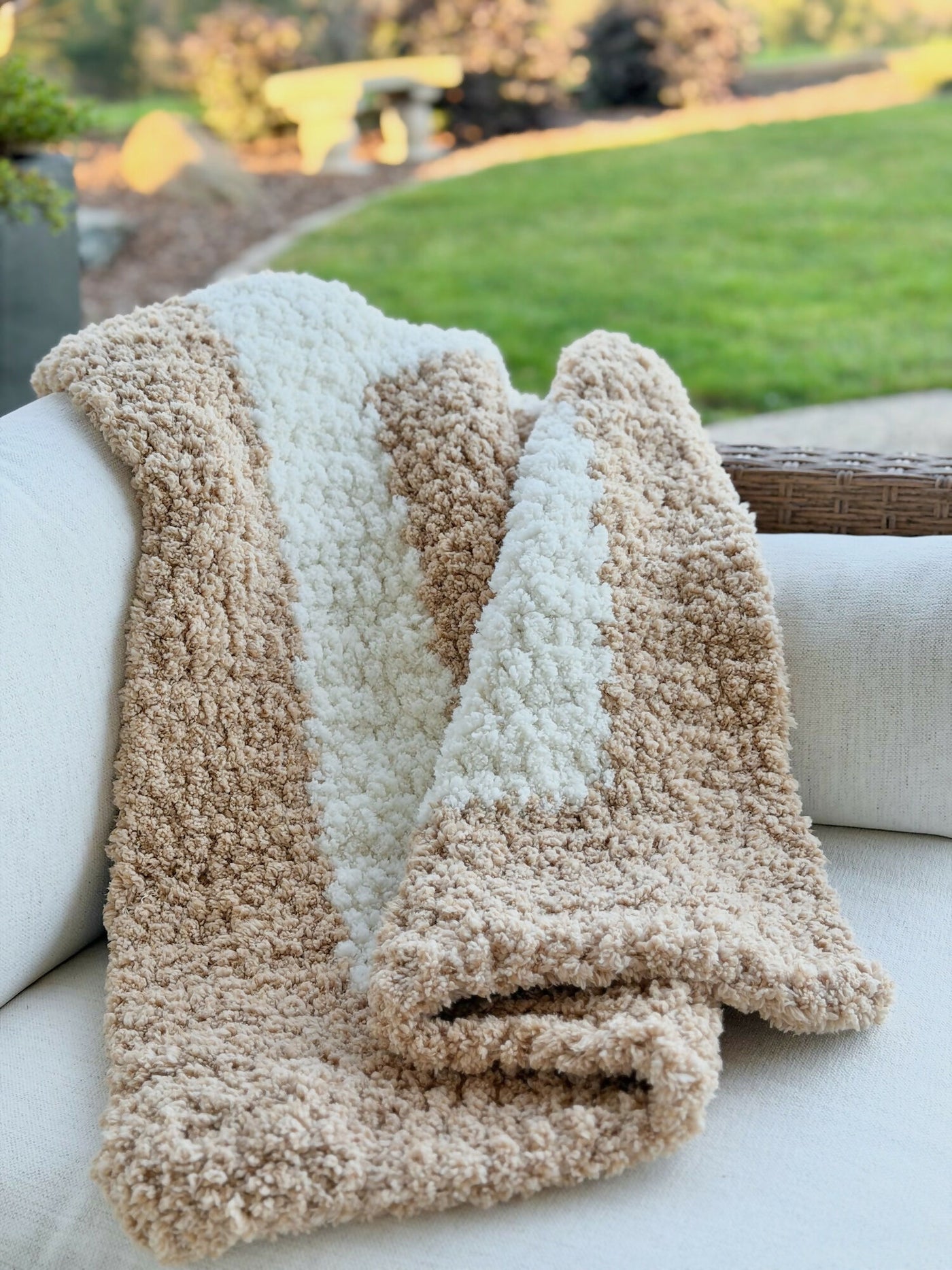Sherpa Stroller Blanket (Crochet) – Lion Brand Yarn