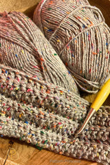 Chunky Tweed Infinity Scarf (Crochet) thumbnail