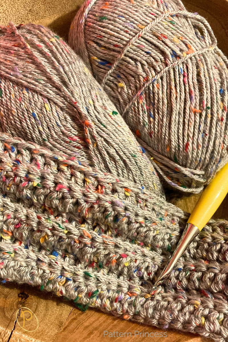 Chunky Tweed Infinity Scarf (Crochet) – Lion Brand Yarn