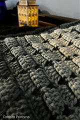 Midnight Moonlight Tiny Hearts Blanket (Crochet) thumbnail