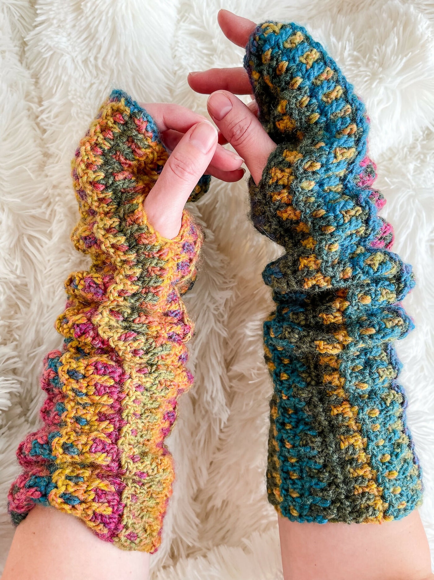 Mountain Trail Arm Warmers (Crochet) – Lion Brand Yarn