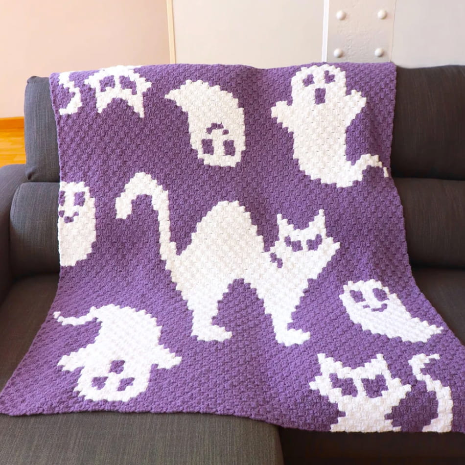 Crochet Kit - A Ghoul's Best Friend Blanket