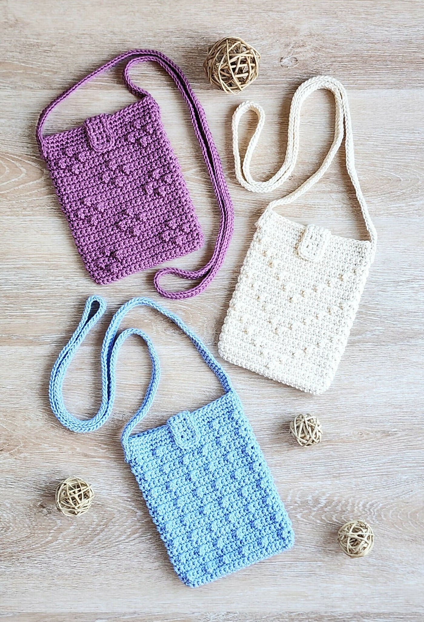Dotty Mini Bags (Crochet) – Lion Brand Yarn
