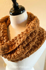 _Sophia Snuggly Cowl Styled thumbnail