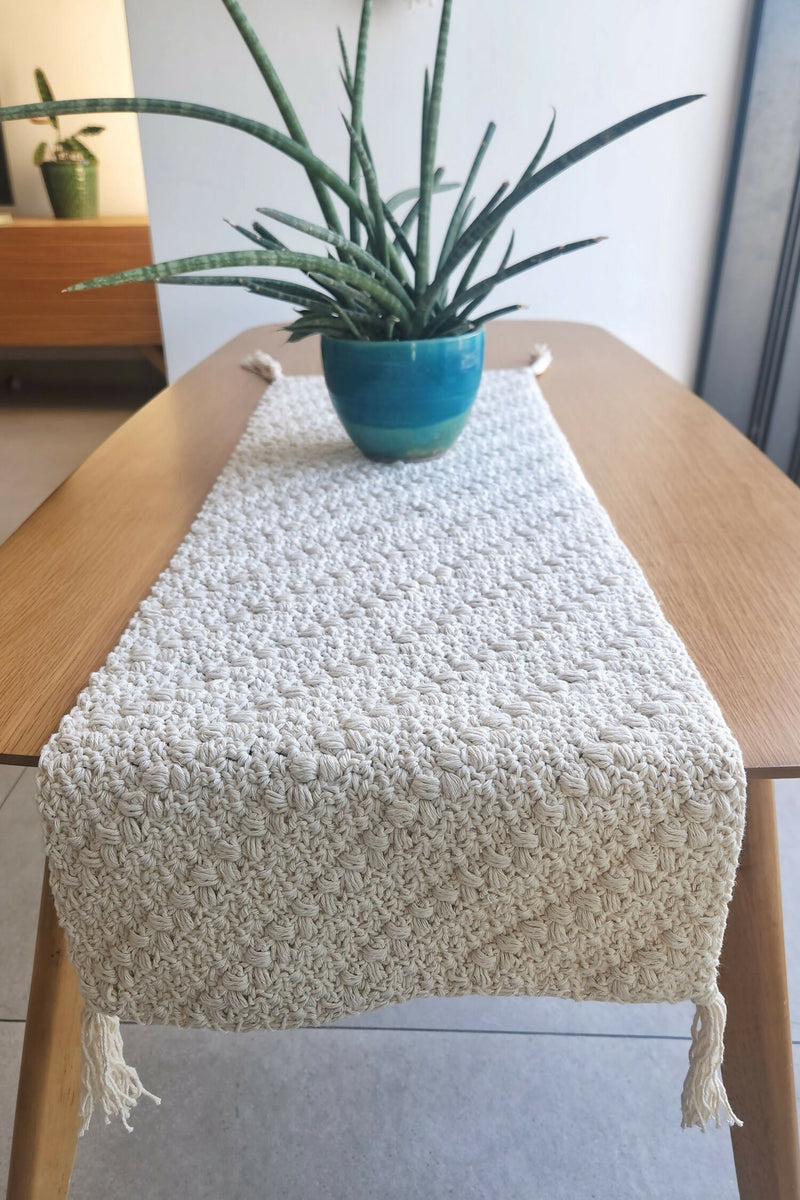 Braided Beans Table Runner (Crochet) – Lion Brand Yarn