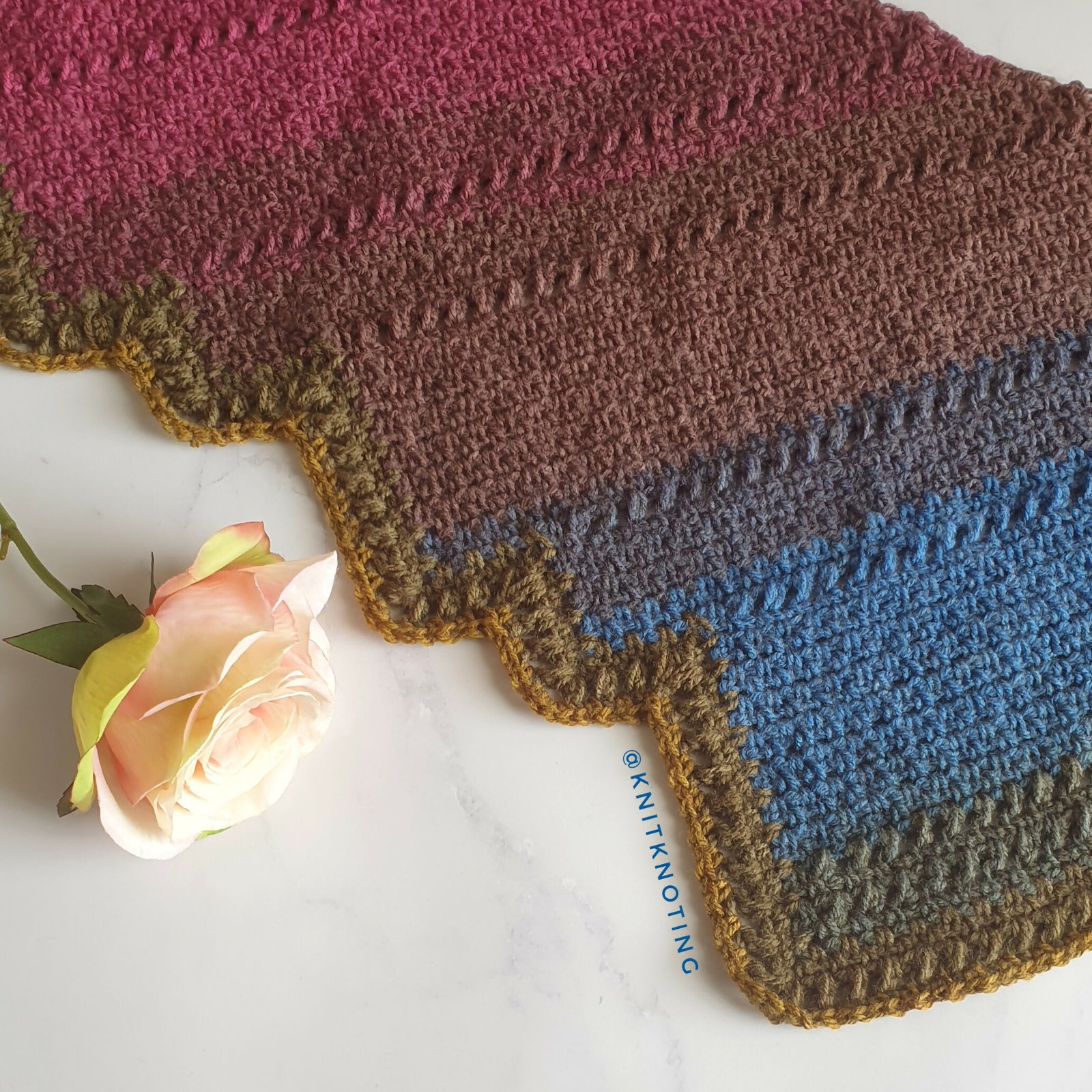 Dragon Tail Scarf (Crochet) – Lion Brand Yarn