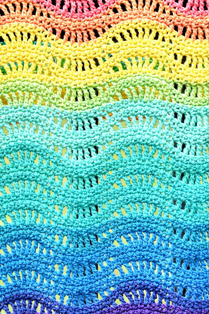 mandala-baby-blanket-lionbrand_2