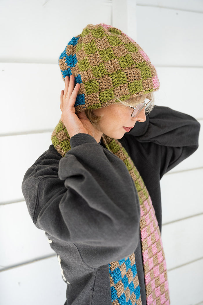 Checkmate Hat (Crochet) – Lion Brand Yarn