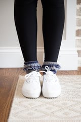 Ruffle Trimmed Socks (Knit) thumbnail
