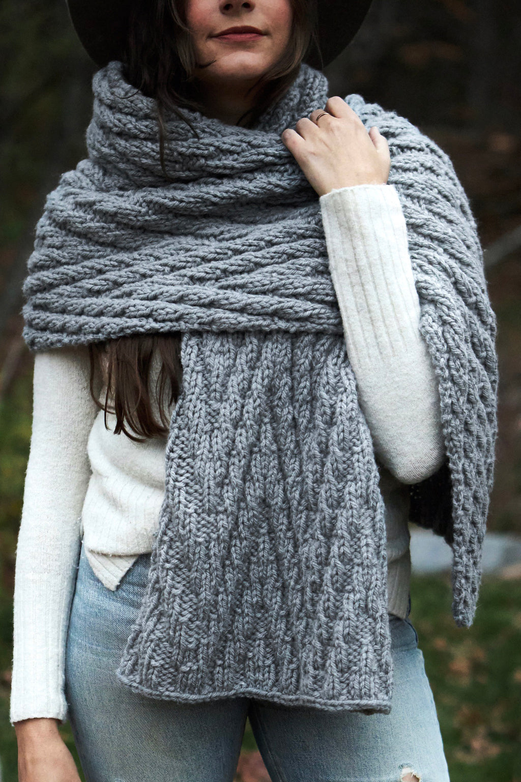 Elysian Blanket Scarf (Knit) – Lion Brand Yarn