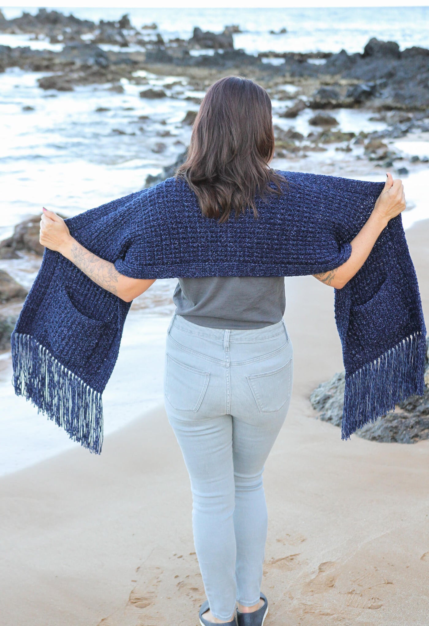 Knit Kit - Down-Home Pocket Shawl – Lion Brand Yarn