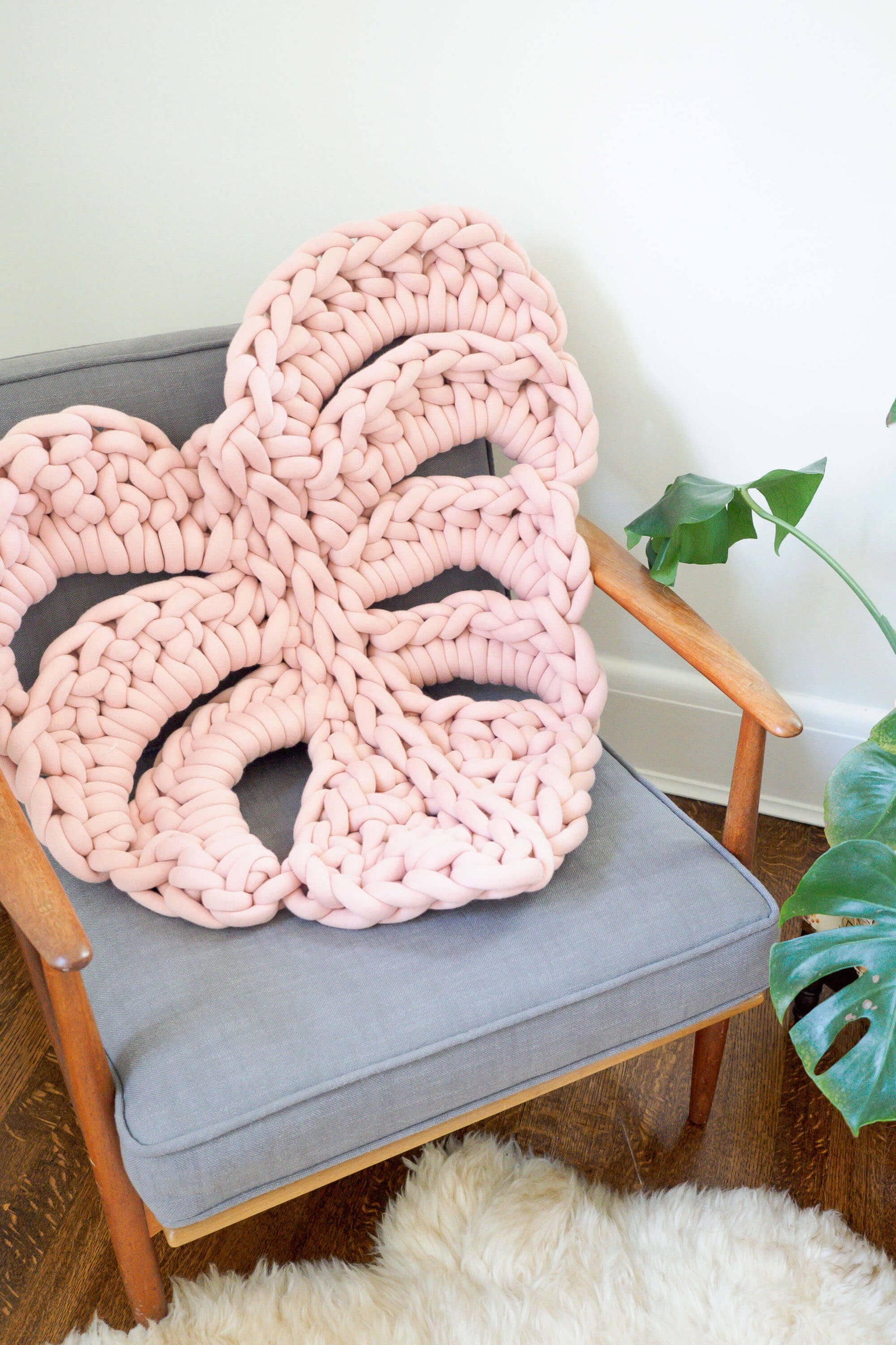Crochet Kit - Monstera Rug – Lion Brand Yarn