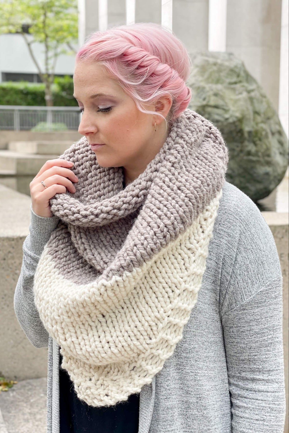 Knit Kit - Snow Cap Triangle Scarf – Lion Brand Yarn