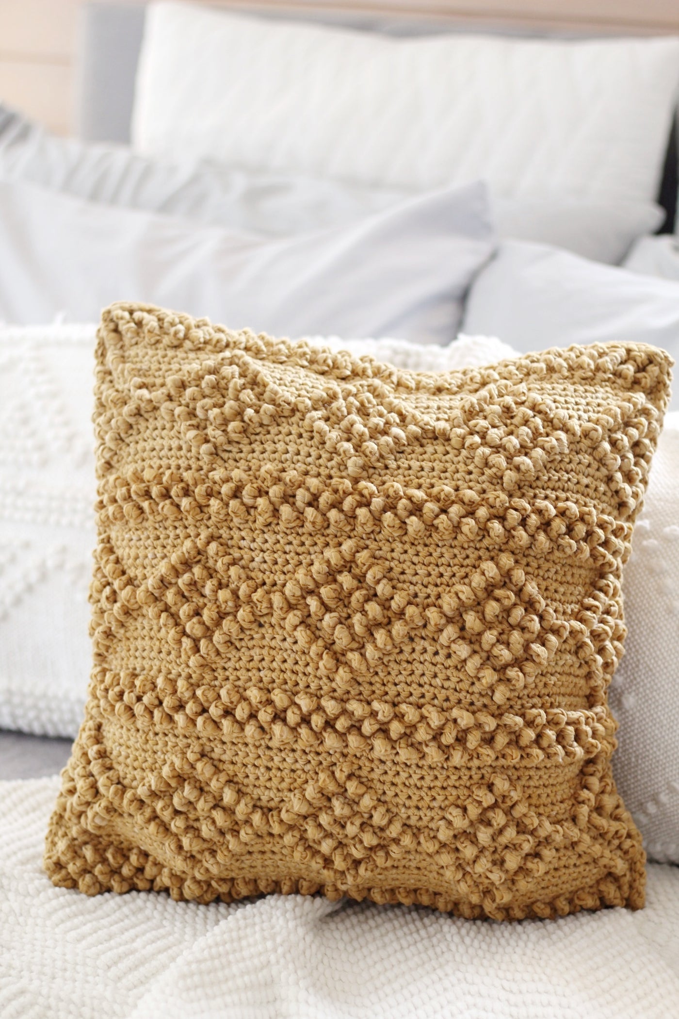 Crochet Kit - Adilyn Bag / Pillow – Lion Brand Yarn