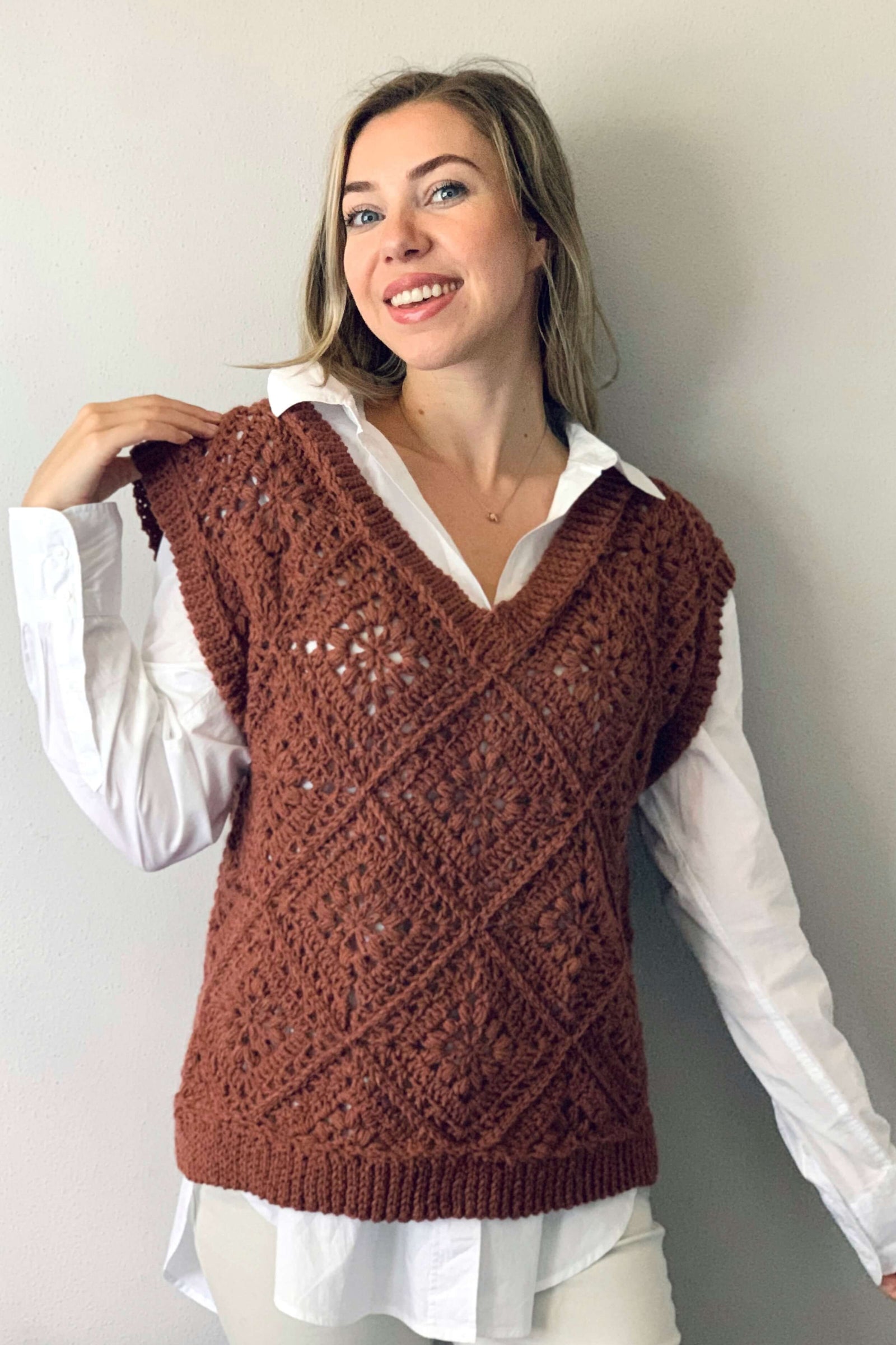 未使用 23SS doublet ダブレット Hand crochet mosaic tank top タンクトップ ニット セーター サイズM ブラウン レディース 古着 中古 USED 未使用 23SS doublet ダブレット Hand crochet mosaic tank top タンク