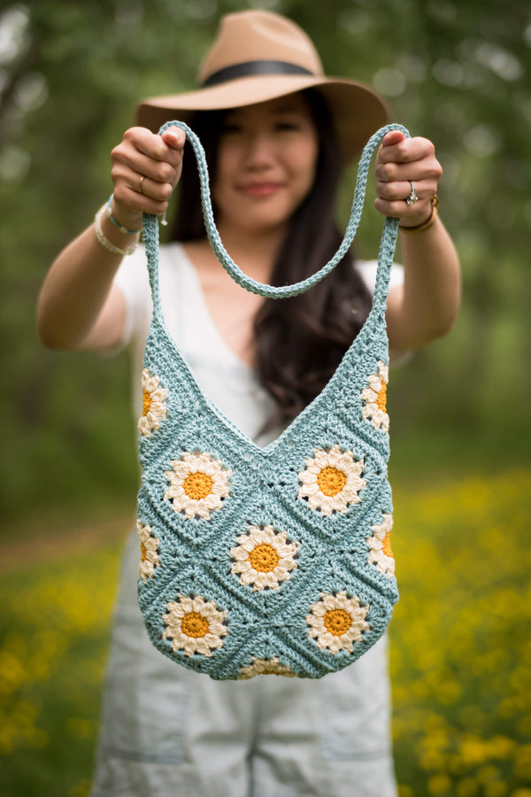 Crochet Kit - Summer Days Daisy Bag