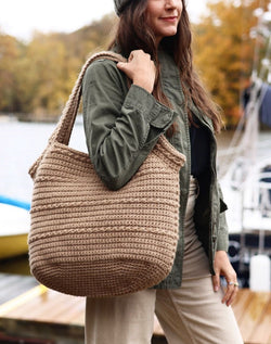 Amagansett Tote Bag (Crochet) – Lion Brand Yarn