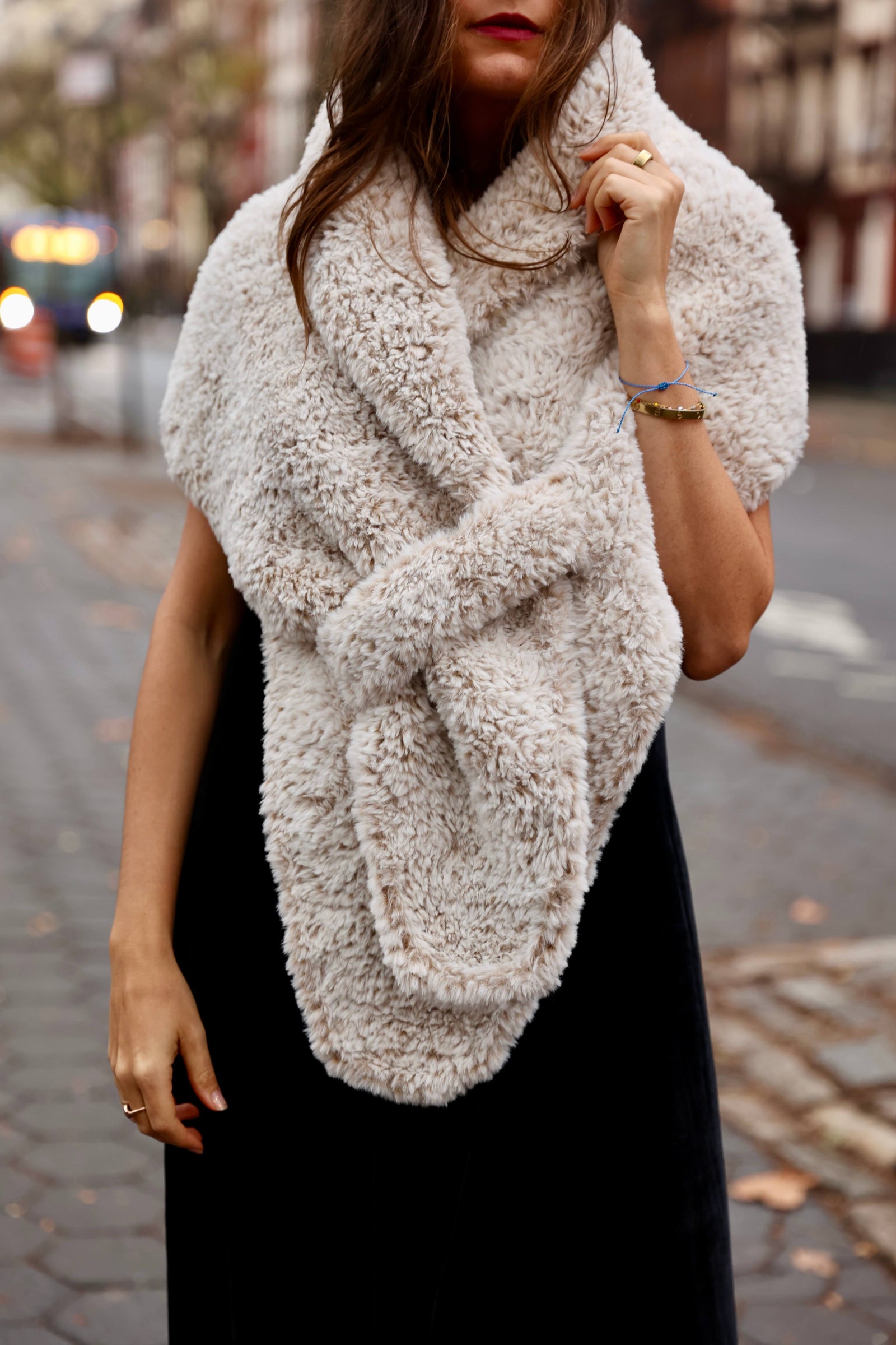 Crochet Kit - Soiree Stole – Lion Brand Yarn