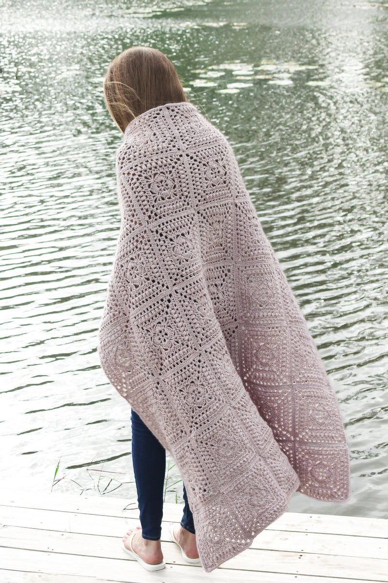 Crochet Kit - Modern Granny Shell Blanket