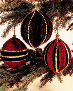 Holiday Ball Ornaments Pattern (Crafts)