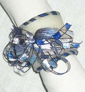 Holiday Twist Napkin Rings Pattern (Crafts)
