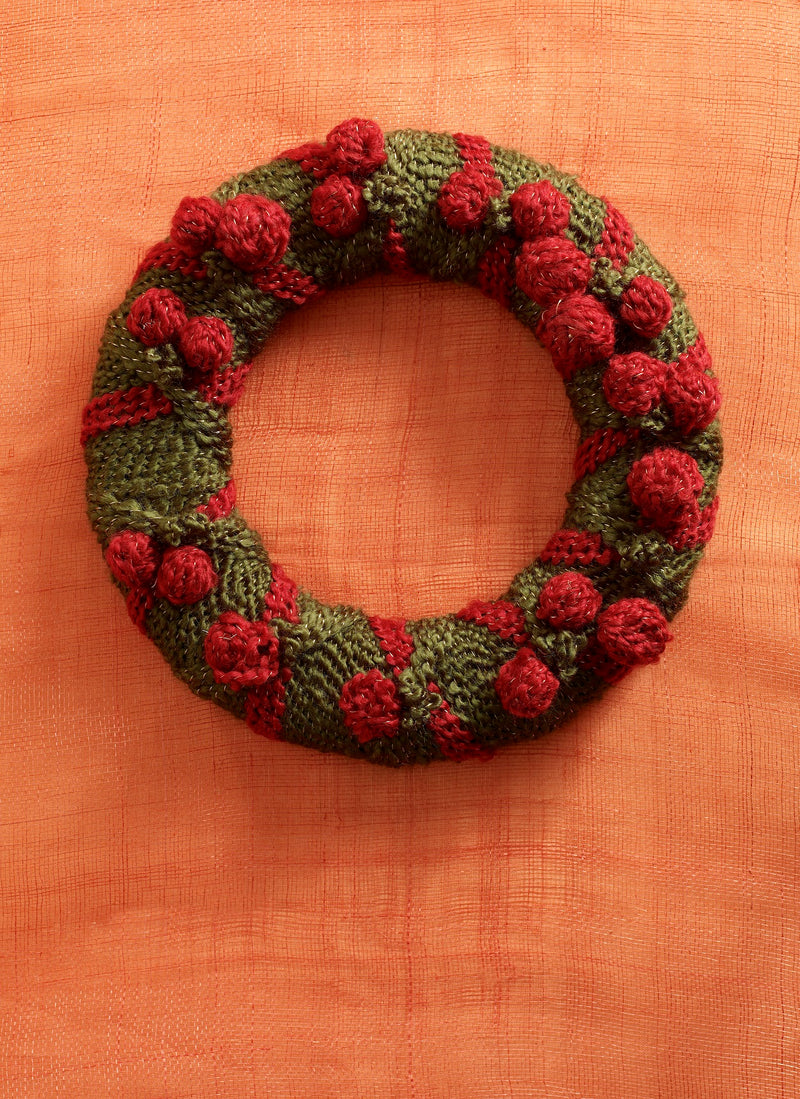 Holiday Welcome Wreath (Crafts)