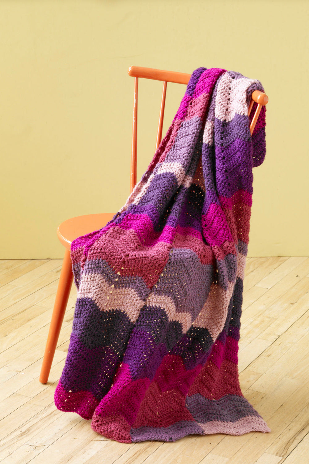 Chevron Scarf Afghan (Crochet) – Lion Brand Yarn, image size:1000x1500