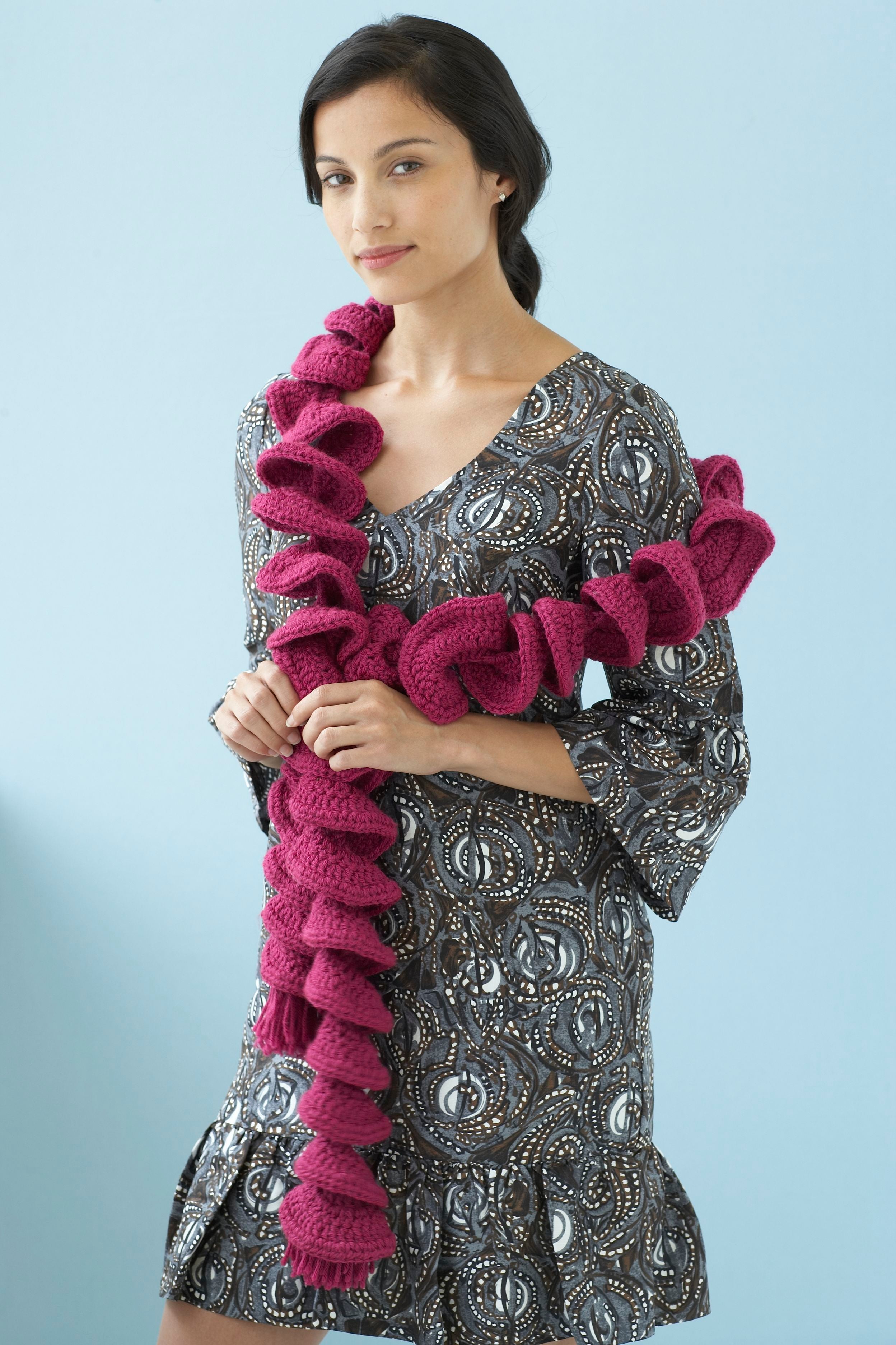 Curly Scarf (Crochet) Lion Brand Yarn