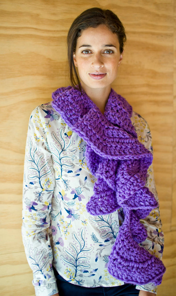 Flirty Ruffle Scarf (Crochet) - Version 3 – Lion Brand Yarn