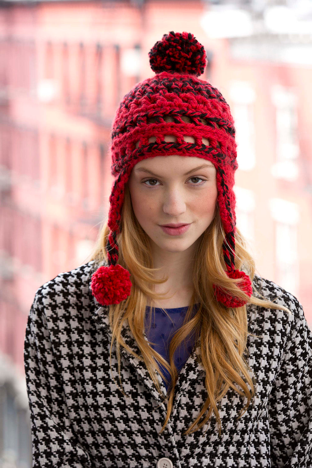 Halsey St. Pompom Helmet (Crochet) – Lion Brand Yarn