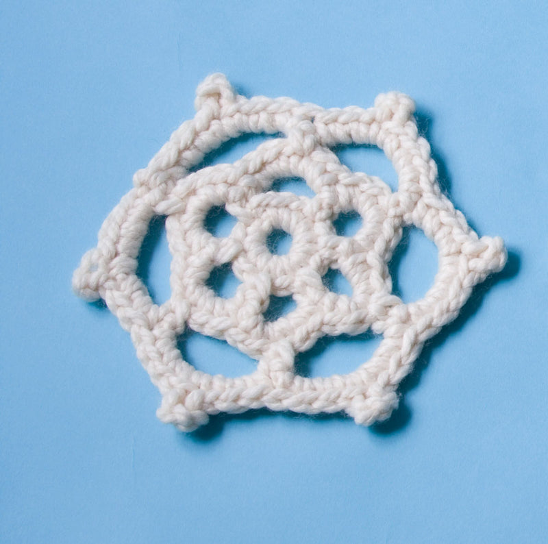 Holiday Snowflake Pattern (Crochet) - Version 1