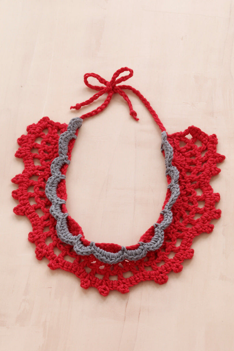 Lace Crochet Necklace Pattern – Lion Brand Yarn