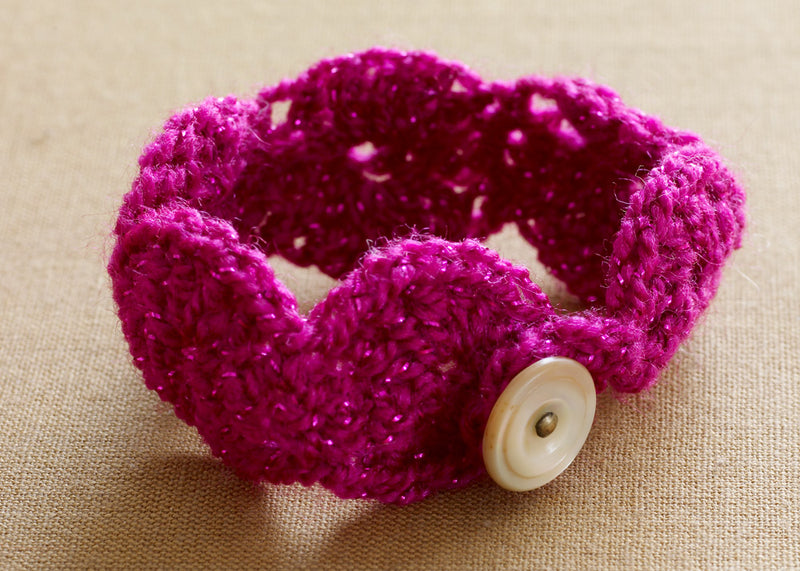 Pink Sparkle Crochet Bracelet Pattern