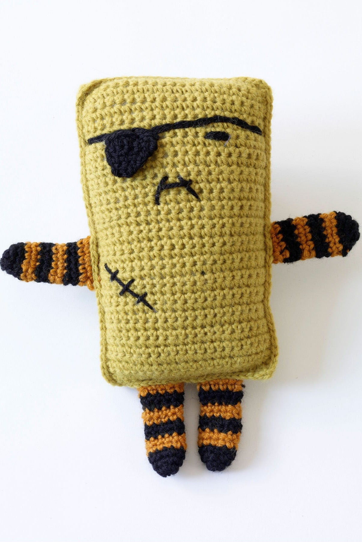 Pirate Pal Pattern (Crochet) – Lion Brand Yarn