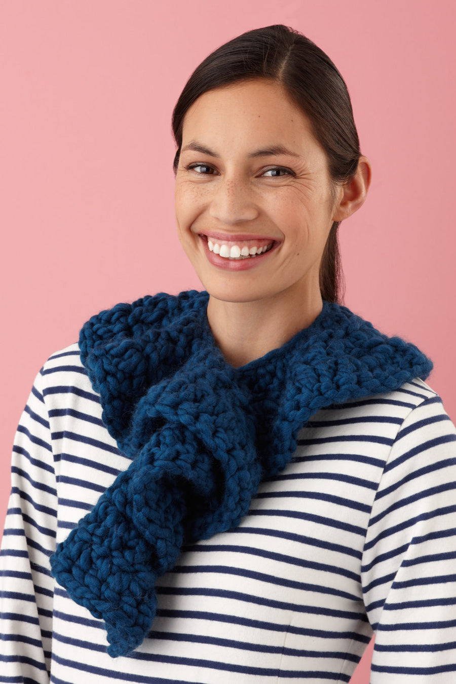 Quick Ruffle Collar Pattern (Crochet) – Lion Brand Yarn