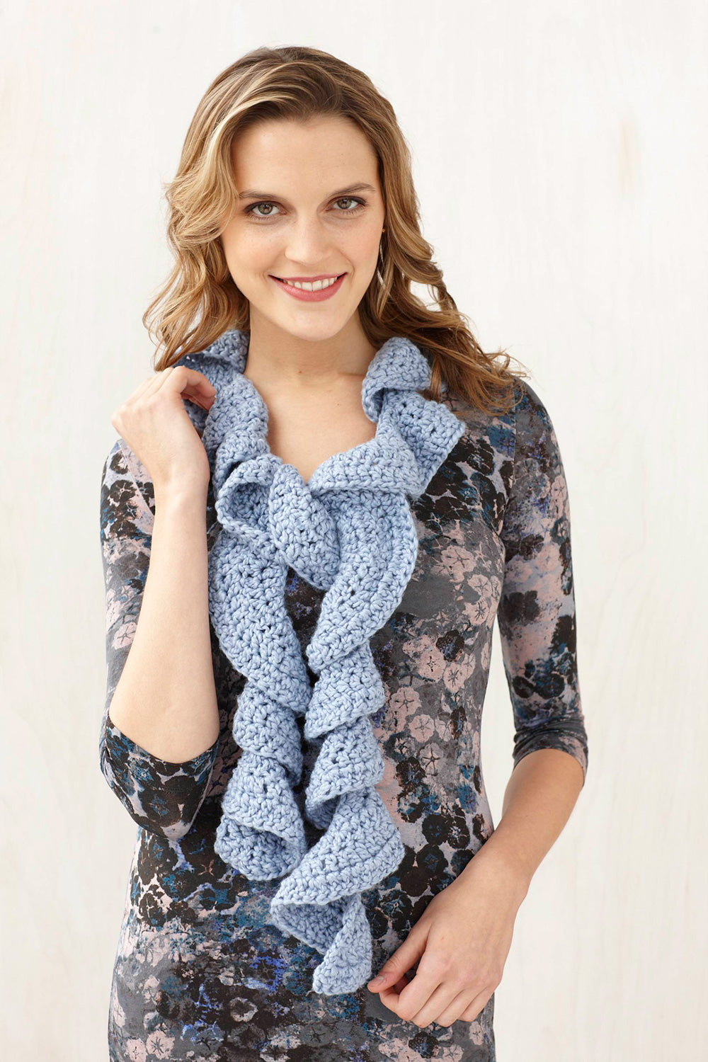 Ruffle Scarf (Crochet) - Version 2 – Lion Brand Yarn